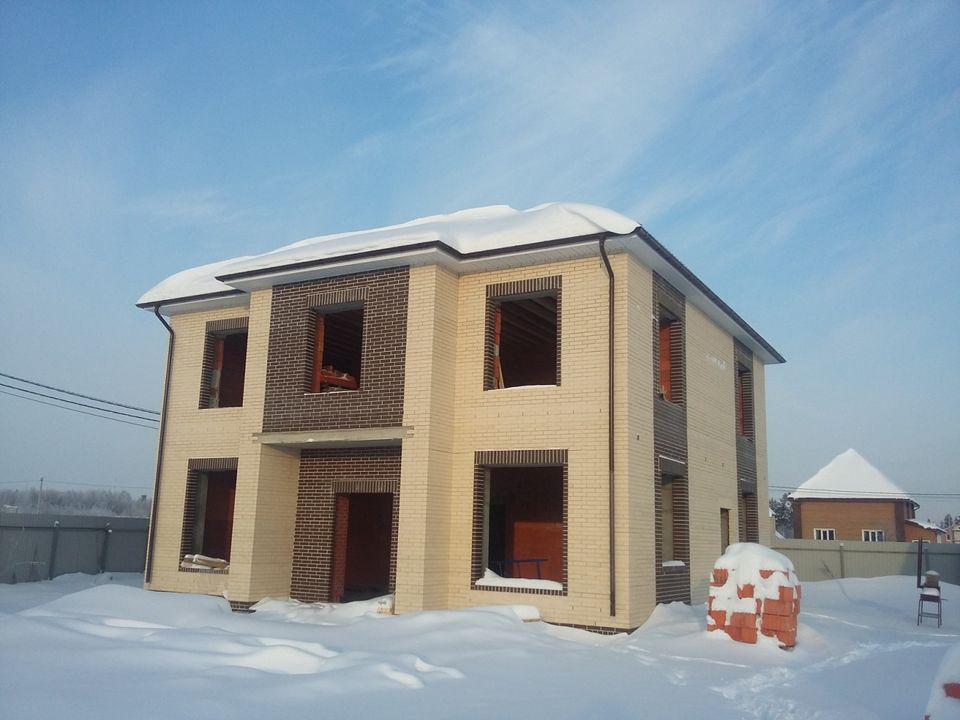 Двухэтажный дом  в поселке Михайловский